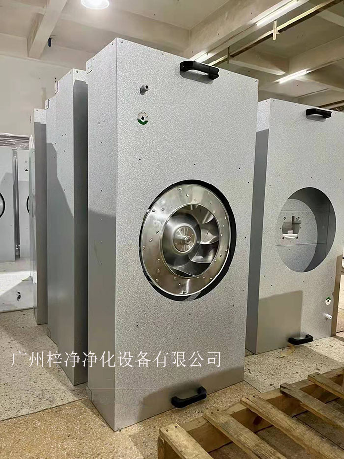 群控FFU是把幾十,幾百乃至上千臺FFU通過FFU監(jiān)控主機(jī)將其連接起來并進(jìn)行監(jiān)控。